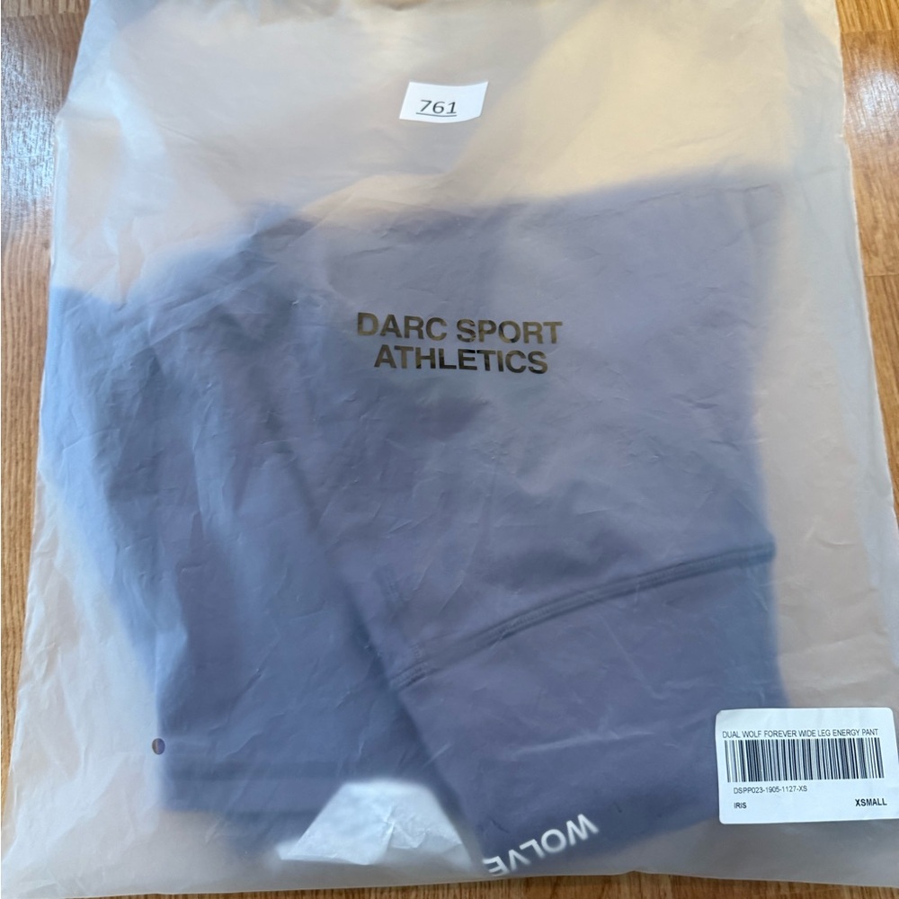Darc Sport Dual Wolf Forever Wide Leg Energy Pant Iris XS NWT - Picture 8 of 10
